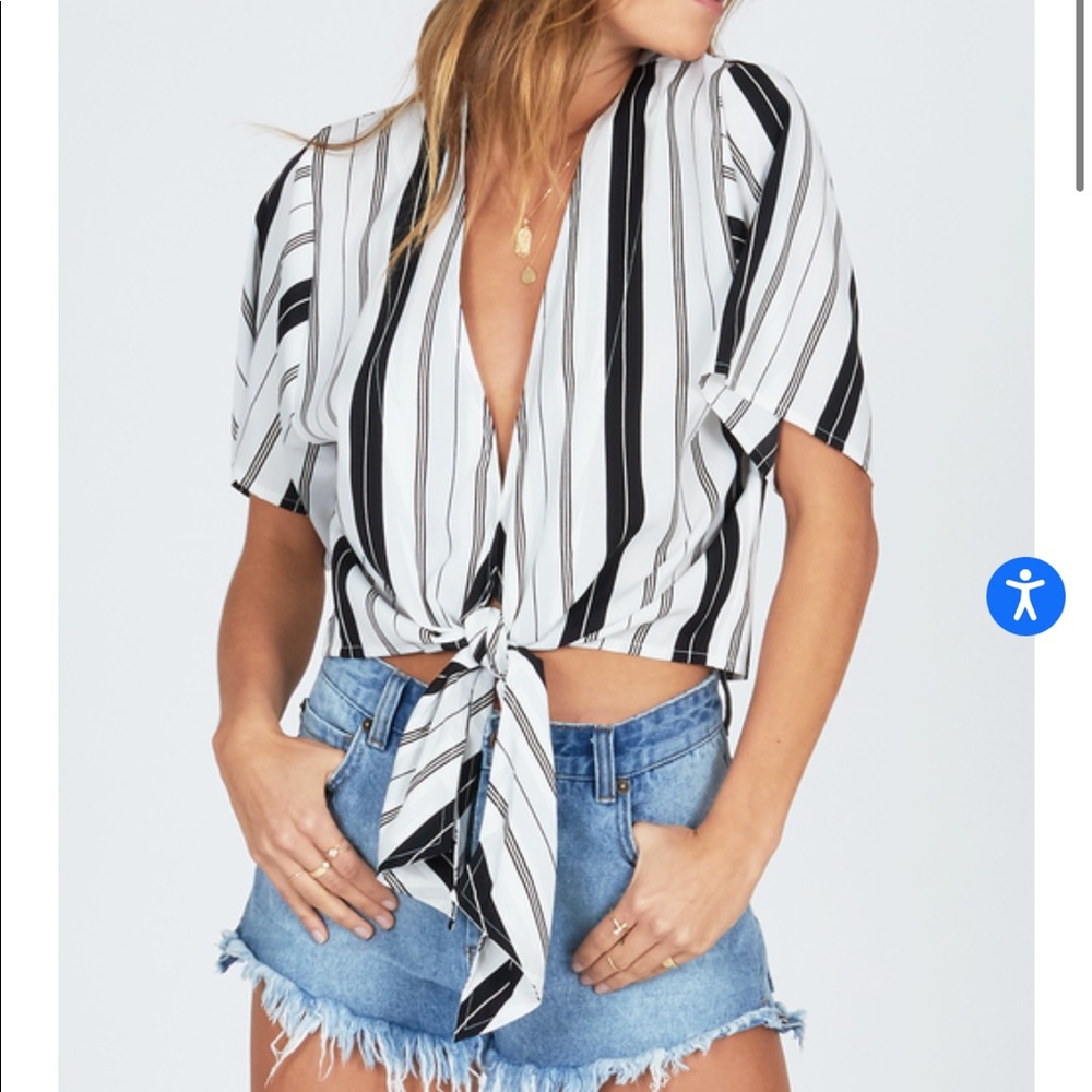 Amuse Society top